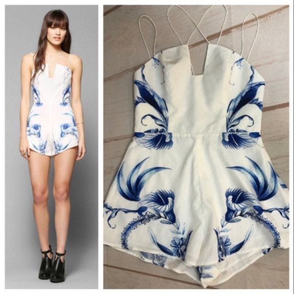 Keepsake Be My Escape Blue White Floral Romper - Picture 3 of 9